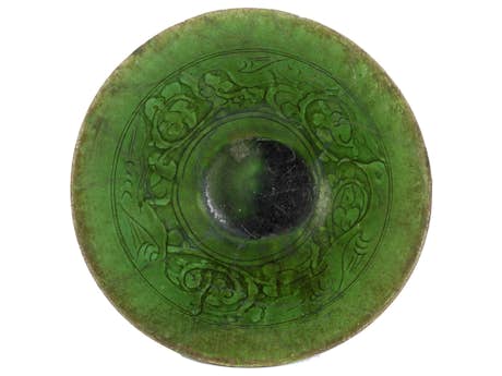 Persische Schale mit grünem Ornamentdekor